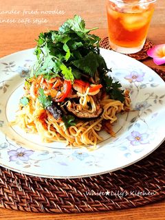 夏の元気ランチ☀パクチーたっぷり焼きそば-レシピのメイン写真