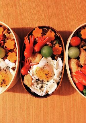両親と息子弁当、焼きそばのっけ盛り-レシピのメイン写真