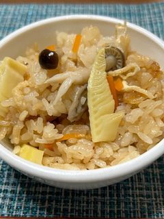 炊飯器で炊く 筍の炊き込みご飯-レシピのメイン写真