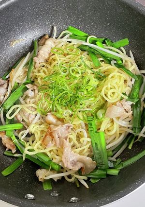 簡単☆豚ニラもやしの塩焼きそば-レシピのメイン写真