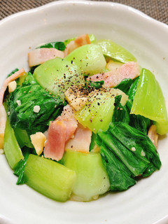 青梗菜とベーコンのにんにく醤油炒め-レシピのメイン写真