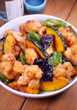 ＼旨いおかず／鶏もも肉と夏野菜の甘辛炒め-レシピのメイン写真