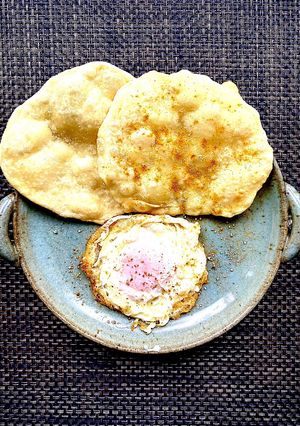 揚げパン&揚げ卵で朝食-レシピのメイン写真