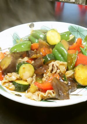 夏野菜と豚三枚肉のオイスー炒め-レシピのメイン写真