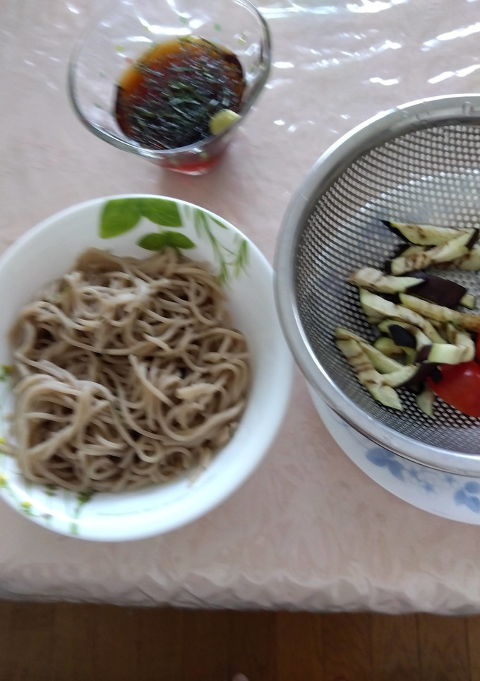 冷し蕎麦の昼食のレシピ-レシピのメイン写真