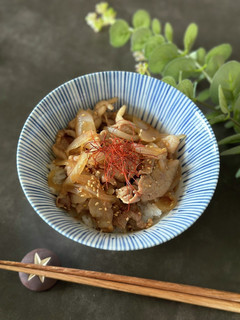 【焼肉丼】具材2つ、10分で完成!-レシピのメイン写真