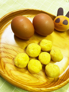 大玉卵ボーロアレンジ◎ ゆで卵の黄身活用-レシピのメイン写真