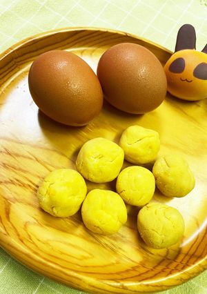 大玉卵ボーロアレンジ◎ ゆで卵の黄身活用-レシピのメイン写真