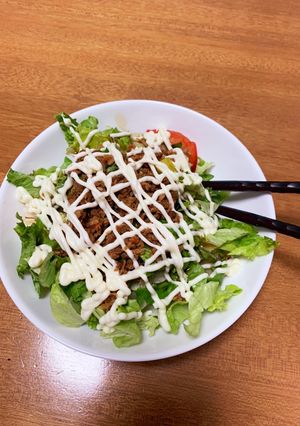 レンジでチンして乗せるだけサラダうどん-レシピのメイン写真