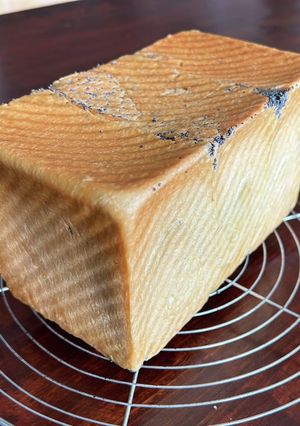 ケシの実入りデニッシュ食パン-レシピのメイン写真