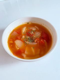 トマトと玉ねぎのコンソメスープ-レシピのメイン写真
