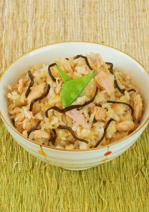 塩こんぶとツナの炊き込みご飯-レシピのメイン写真
