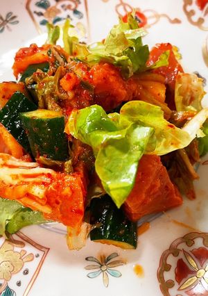 鮪とキムチのサラダ発酵もろみ仕立て-レシピのメイン写真