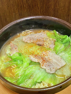 サッポロ一番みそラーメン・豚バラ&レタス-レシピのメイン写真