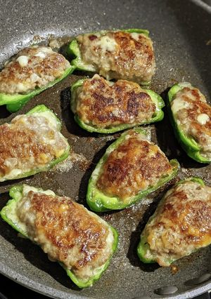 チーズとろける♡ピーマンの肉詰め-レシピのメイン写真