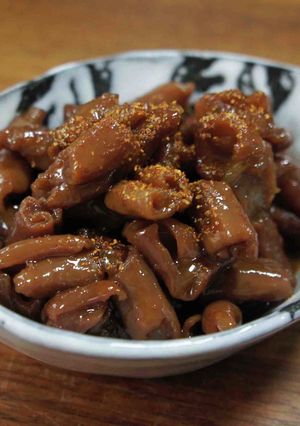 豚骨ラーメン店で、時々出合うホルモン煮-レシピのメイン写真