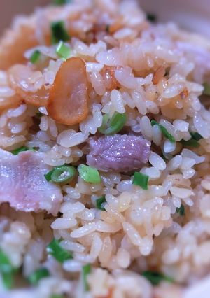 ガッツリ肉飯！にんにく醤油の炊き込みご飯-レシピのメイン写真