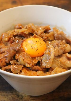 包丁いらずな豚こまのオイスター丼-レシピのメイン写真
