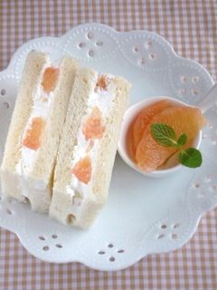 蜂蜜漬けグレープフルーツのクリームサンド-レシピのメイン写真