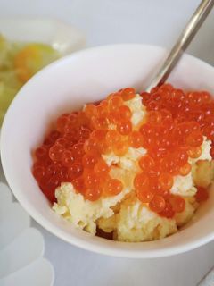 ホイップバターといくら(おもてなしに)-レシピのメイン写真
