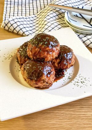 【椎茸バーガー】鶏ひき肉と椎茸だけ！-レシピのメイン写真
