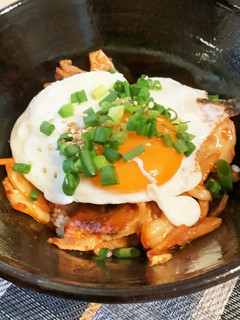 ♡豚キムチ丼♡オンザ玉子♡-レシピのメイン写真