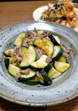 ズッキーニとやわらか豚肉の味噌炒め-レシピのメイン写真