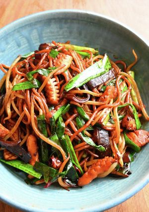 イカと野菜のピリ辛黒焼きそば-レシピのメイン写真