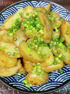 新じゃがのGheeとクミンと醤油の炒め煮-レシピのメイン写真
