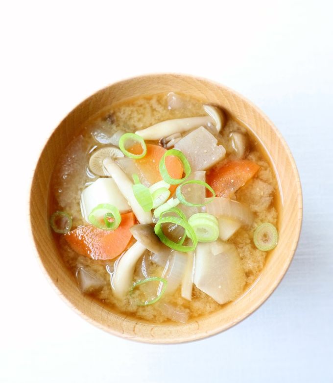 旨味ある【里芋と色々野菜のお味噌汁】-レシピのメイン写真