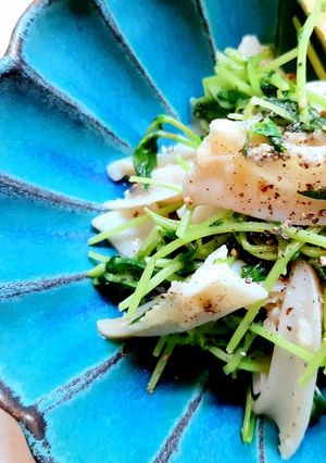 鶏軟骨と豆苗のにんにく炒め-レシピのメイン写真