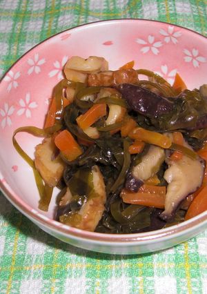 小鉢にどうぞ。簡単☆切り昆布煮-レシピのメイン写真