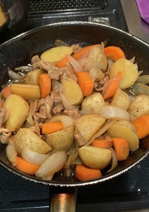 不動の人気!フライパンで肉じゃが 20分-レシピのメイン写真