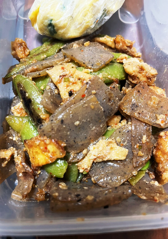 こんにゃくと油揚げの味噌炒め-レシピのメイン写真
