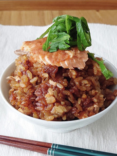 おにぎり◎鮭のもろみ味噌炊き込み御飯-レシピのメイン写真
