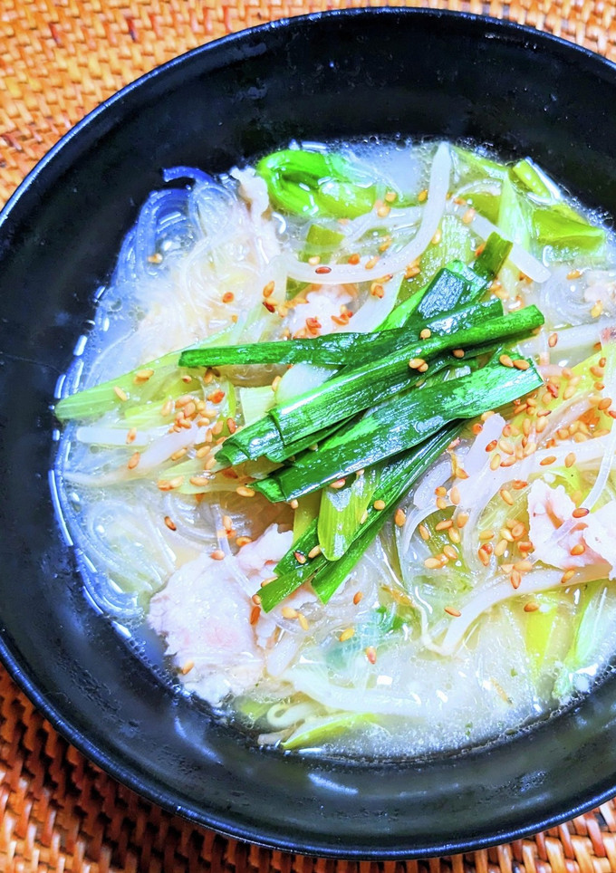 春雨と長ネギ・もやしの食べるスープ-レシピのメイン写真