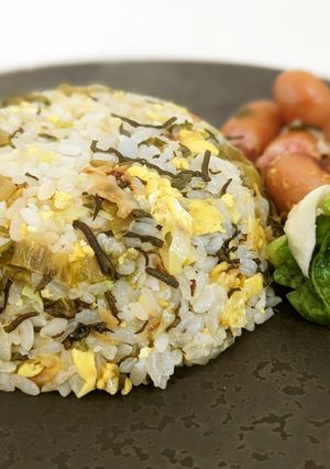材料さえあれば簡単!若ひじきチャーハン-レシピのメイン写真