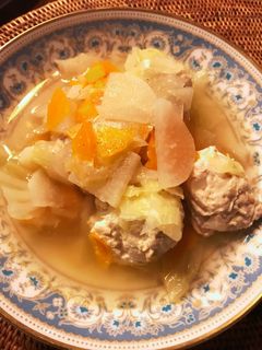 キャベツと鶏団子のパイタン煮込み-レシピのメイン写真