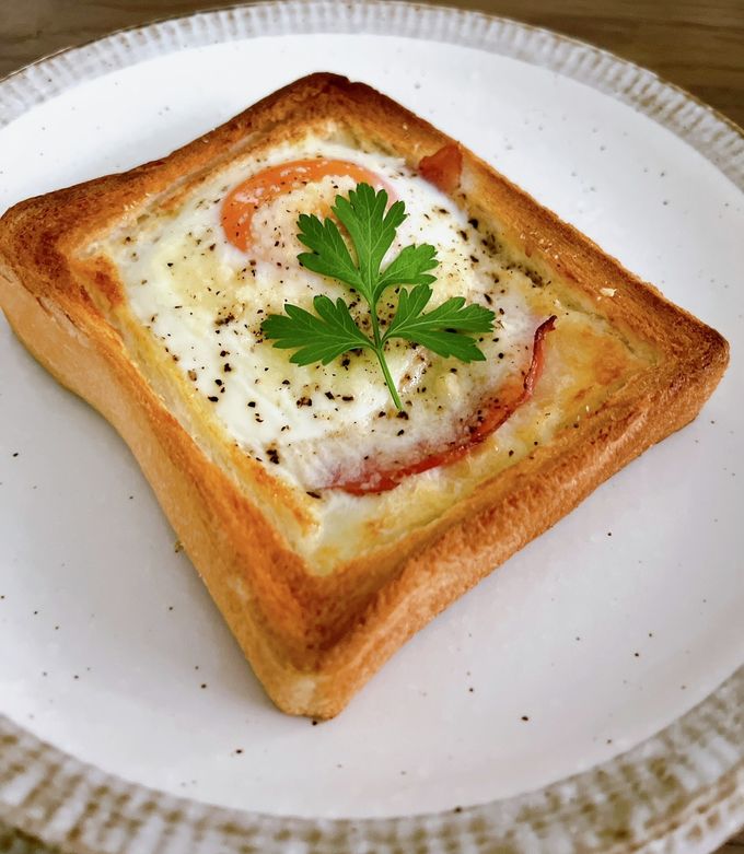 フライパン要らず♪ハムエッグトースト⌘ by ☆たかたろう