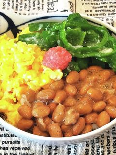レンチン♪納豆ピーマン卵の三色丼♡-レシピのメイン写真