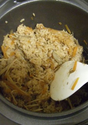 具材を切って入れるだけ炊き込みご飯-レシピのメイン写真