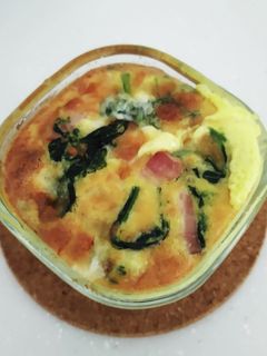 ほうれん草とベーコンの皮なしキッシュ-レシピのメイン写真