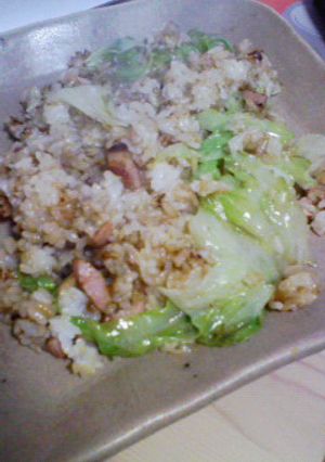 材料これだけ！？焼肉ベーコンピラフ-レシピのメイン写真