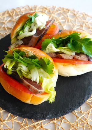 カツオのタタキのパクチーサンド-レシピのメイン写真