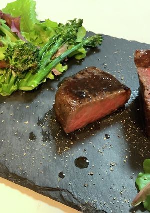 しっとり柔らか牛モモ肉の低温調理ステーキ-レシピのメイン写真
