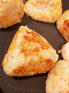 チーズ好きの焼きおにぎり-レシピのメイン写真