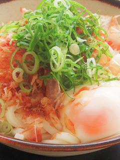 【 おかか温玉ぶっかけうどん 】-レシピのメイン写真