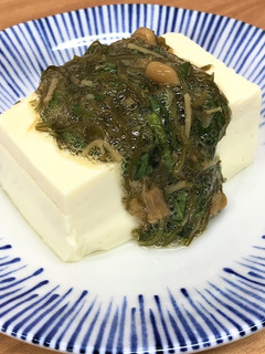がごめ昆布となめたけのせ冷ややっこ-レシピのメイン写真