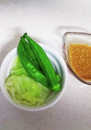 何食べ☆オクラとキャベツの酢みそかけ-レシピのメイン写真