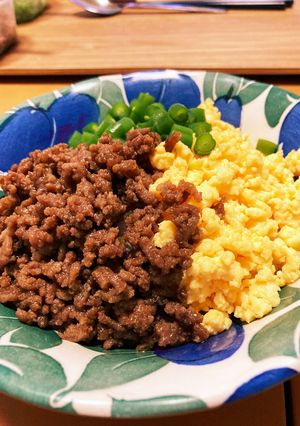 【ガッツリ美味しい】そぼろ丼-レシピのメイン写真